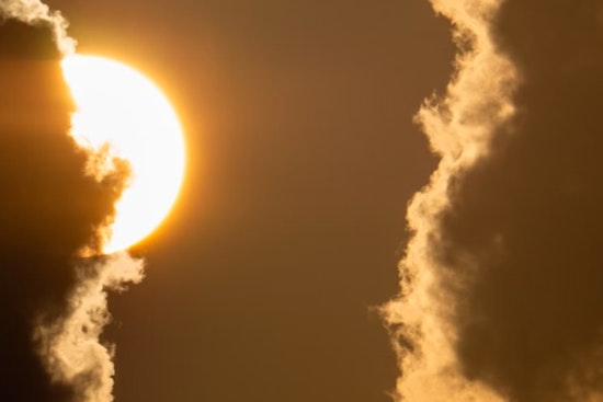 Atlanta Faces Week of Erratic Weather with Sunny Skies Showers and Thunderstorms