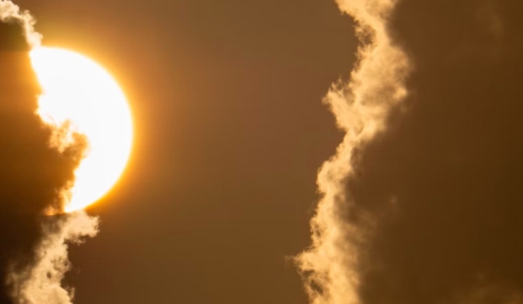 Warm and Sunny Start Leading to Mixed Weather Ahead for Nashville, NWS Reports