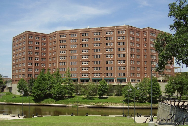 Capital Murder Suspect Mistakenly Freed After Identity Mix-Up at Harris County Jail