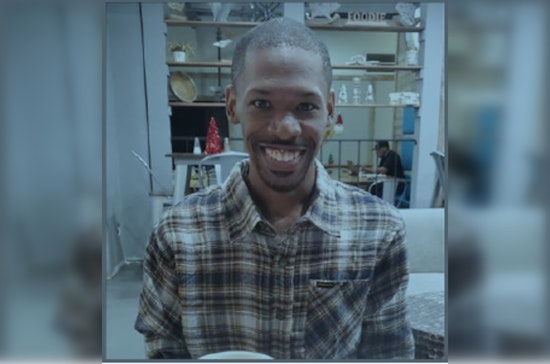 Chicago Community Mobilizes to Find Missing Schizophrenic Man - Darrick Russell, 33, Last Seen in South Side