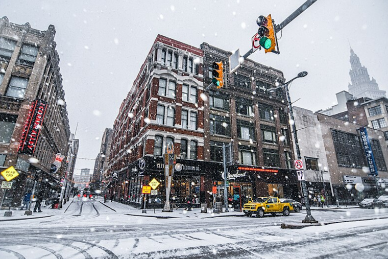 Cleveland Braces for Chilly Weekend: Snow Showers and Potential Icy Conditions Ahead