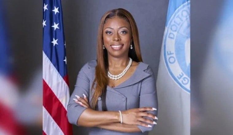Community and Officials Urge for Mayor Tiffany Henyard's Ouster Amid Allegations of Mismanagement in Illinois' South Suburbs