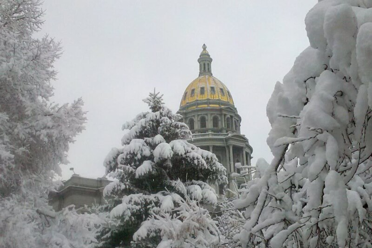 Denver Braces for Snowy Week Ahead as NWS Forecasts Mountain Flurries and Plains Freezes