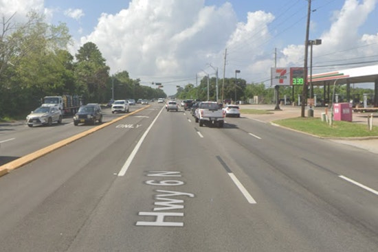 Early Morning Crash on Houston's North Highway 6 Claims Two Lives, Investigation Underway
