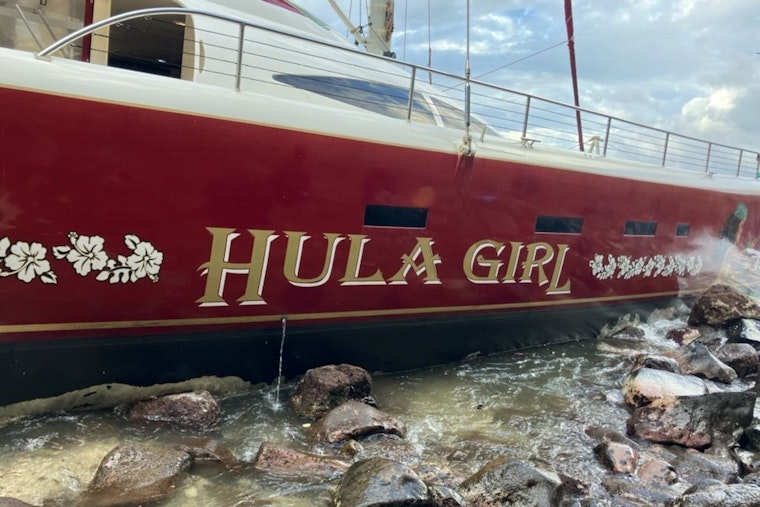 Efforts Intensify to Remove Grounded Sailboat Hula Girl from Maui's Marine Life Conservation District