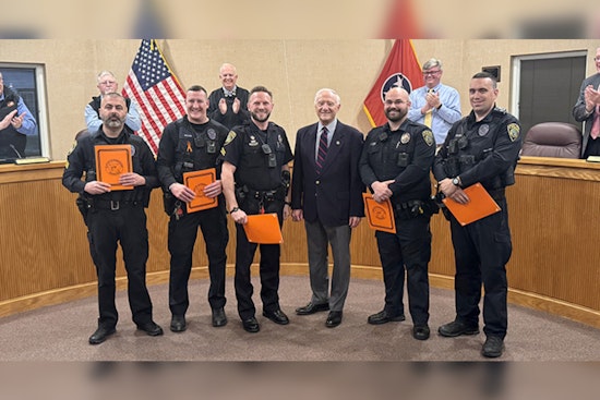 Elizabethton Celebrates National School Resource Officer Day, Mayor Carter Highlights SRO Contribution to School Safety