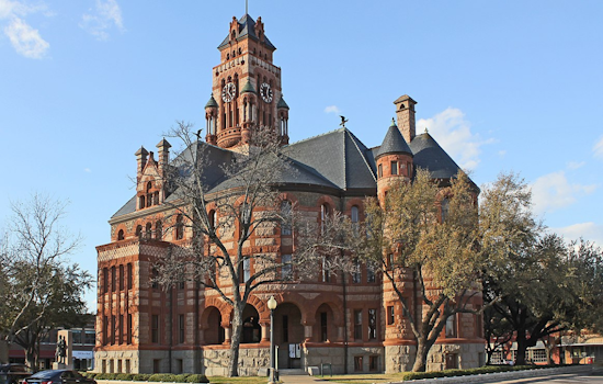Ellis County Commissioners to Review Replat Application for Yarbrough's Yard in Waxahachie
