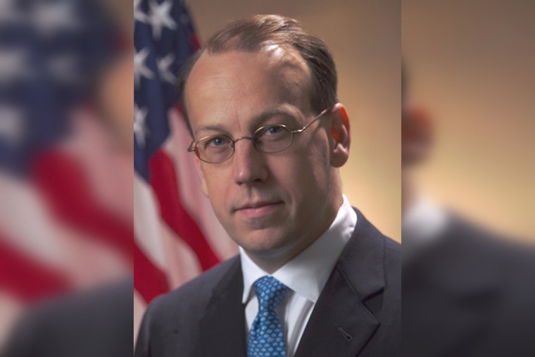 Ex-Solicitor General Probes Ex-President's Alleged Deal with NYC Mayor Adams Amidst Extended Legal Showdown
