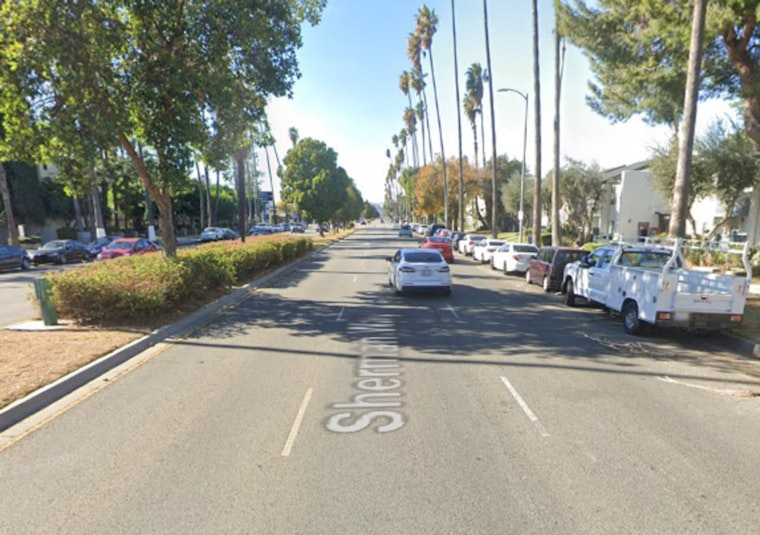 Fast-Acting LAFD Quells Apartment Fire in Winnetka with No Injuries Reported