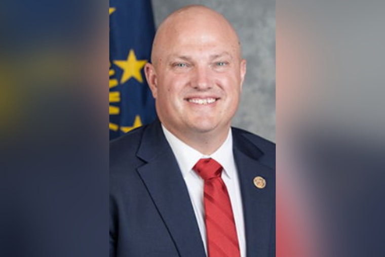Fort Wayne Students Step Inside Indiana State Governance as Senate Pages