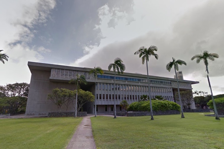 Hawaiʻi Slices Energy Costs by Switching to Electric Lawnmowers, Accelerating Towards 100% Renewable Goals