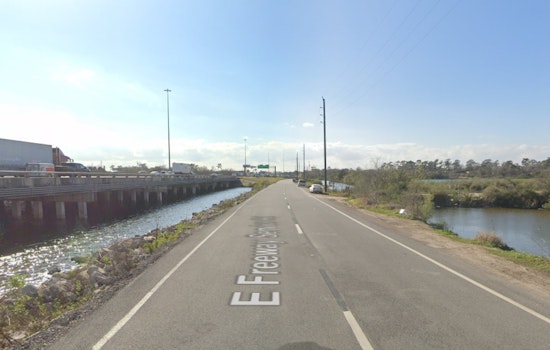 High-Speed Pursuit Leads to Ditch Plunge for Suspect and Deputy Near Houston