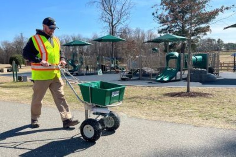 Holly Springs Ramps Up Winter Weather Prep with Altered Waste Collection Schedules and Road Treatment in Full Swing