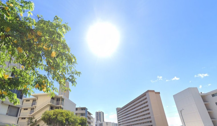 Honolulu Forecasts Stable Weather with Possible Showers Toward Weekend, High Surf Advisory in Effect
