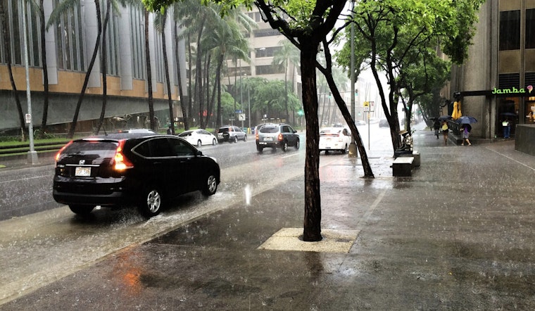 Honolulu Prepares for Wet Weather as Double Cold Fronts Approach, NWS Issues Advisories for Kauai and Oahu