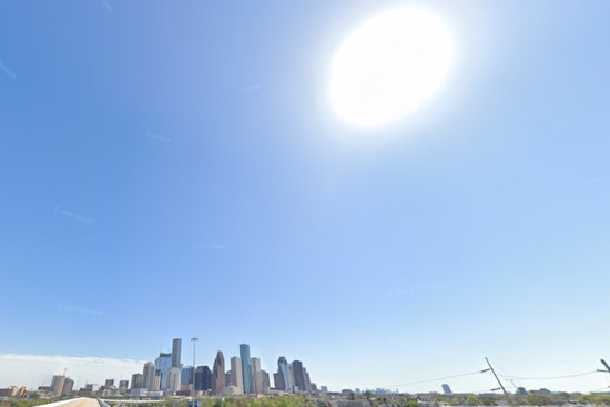 Houston Braces for Weather Rollercoaster as Sunny Washington's Birthday Gives Way to Chilly Rain and Arctic Front
