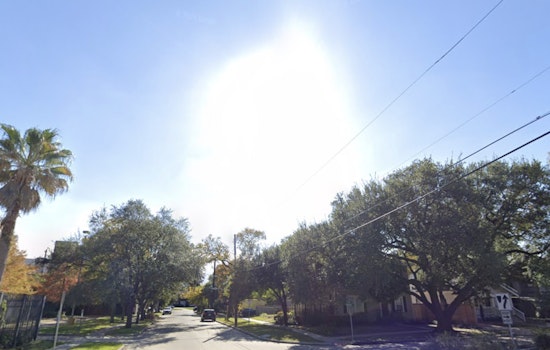 Houston Heats Up as Temperatures Soar into the 80s for Unseasonably Warm Week