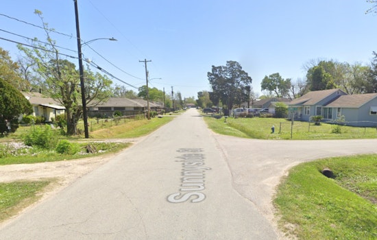 Houston Pedestrian Killed in Crash on Sunnyside Street, Lack of Sidewalks Highlighted in Investigation