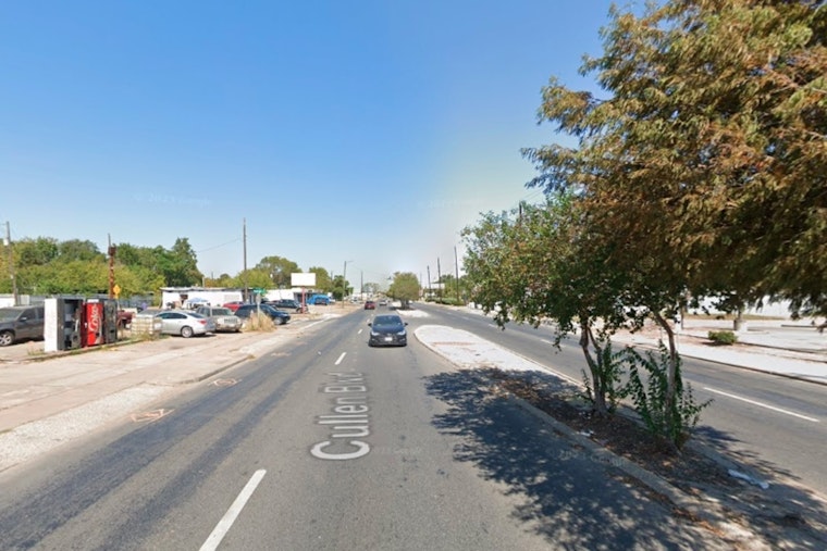 Houston Police Investigate Fatal Hit-and-Run Involving Pedestrian on Cullen Boulevard and Seek Public's Assistance