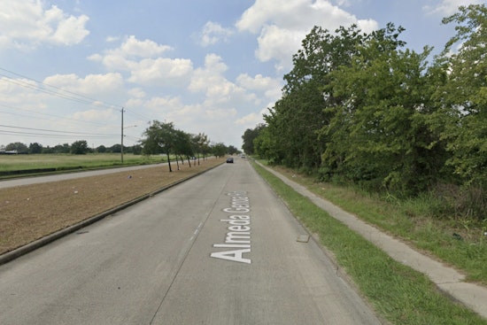 Houston Police Investigating After Pedestrian Fatally Struck by Car on Almeda Genoa Road