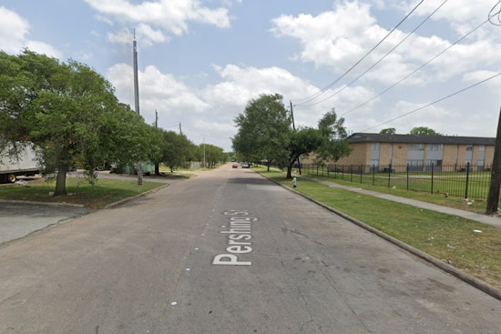 Houston Police Investigating Fatal Shooting on Pershing Street, Suspect on the Loose