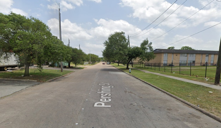 Houston Police Investigating Fatal Shooting on Pershing Street, Suspect on the Loose