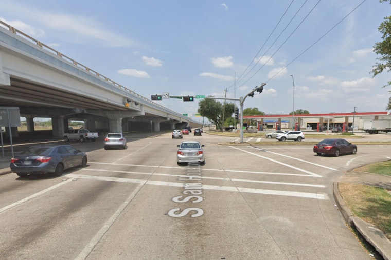 Houston Police Search for Drivers After Fatal Multi-Vehicle Hit and Run on South Sam Houston Parkway East