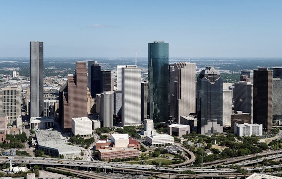 Houston Weather Week Ahead Features Drizzly Chill and Warmer Days with Sunny Skies