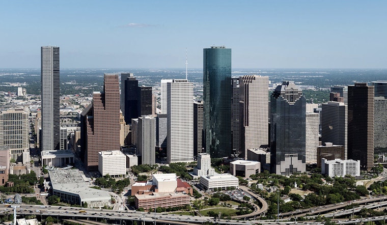 Houston Weather Week Ahead Features Drizzly Chill and Warmer Days with Sunny Skies