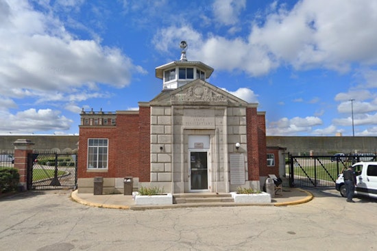 Illinois' Stateville Prison Closure Leads to Controversial Inmate Transfers Amid Staffing Woes
