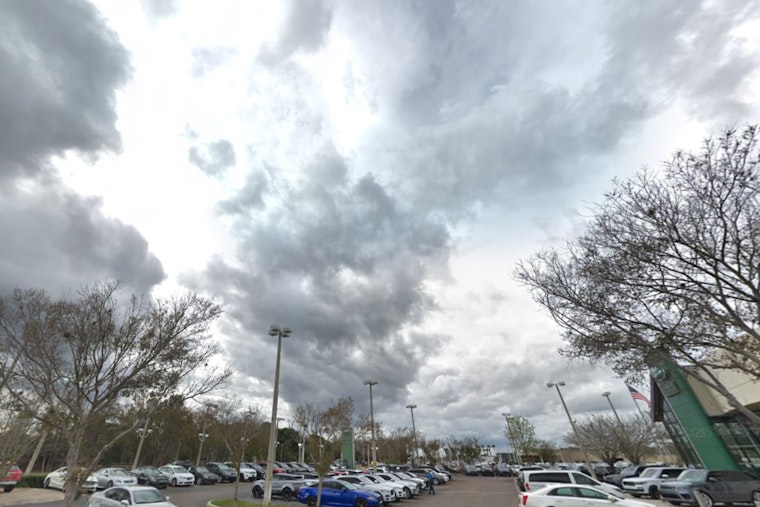 Jacksonville's Week Ahead: Foggy Start, Sunny Spells, and Rain Chances with Swings in Temperature