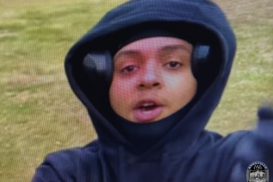 Knoxville Police Hunt for Suspect Charged with Second-Degree Murder After Fatal Shooting at Pinnacle Park Apartments