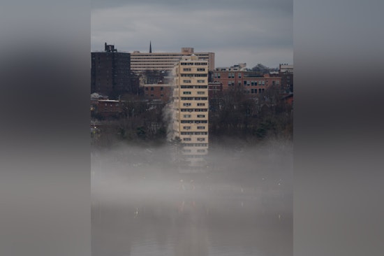 Knoxville Shrouded in Fog with Patchy Conditions Anticipated to Linger into the Evening