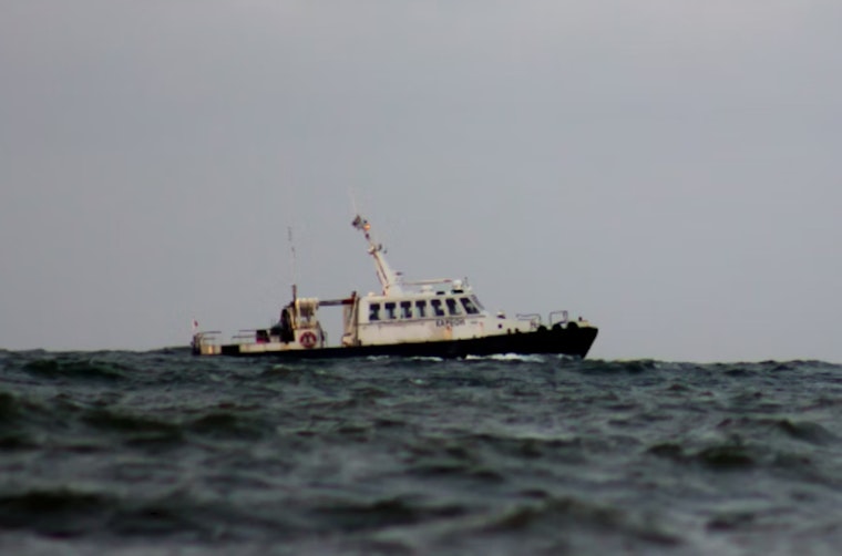 LAFD and Multiple Agencies Respond Swiftly to Stabilize Sinking Vessel in Los Angeles Harbor