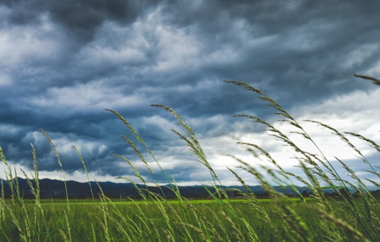 Las Vegas Braces for Gusty Winds; National Weather Service Monitors Colorado River for Advisories