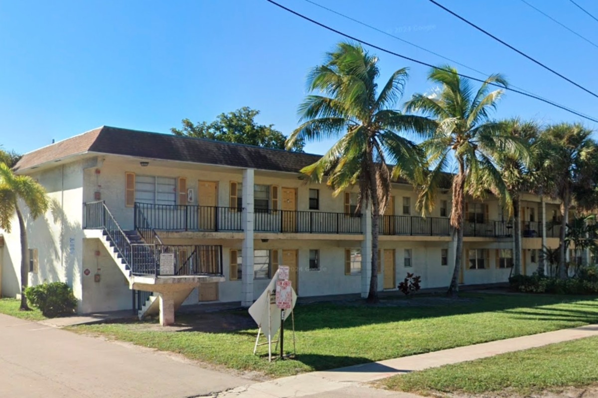 Lauderhill Police Officer And Bso Deputy Involved In Shooting During