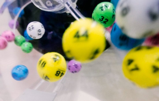 Loop Newsstand Sells $650,000 Lucky Day Lotto Ticket to Regular Customer in Chicago
