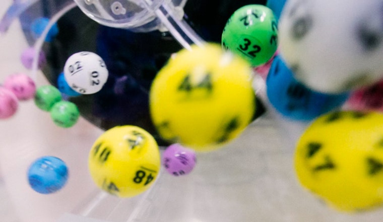 Loop Newsstand Sells $650,000 Lucky Day Lotto Ticket to Regular Customer in Chicago