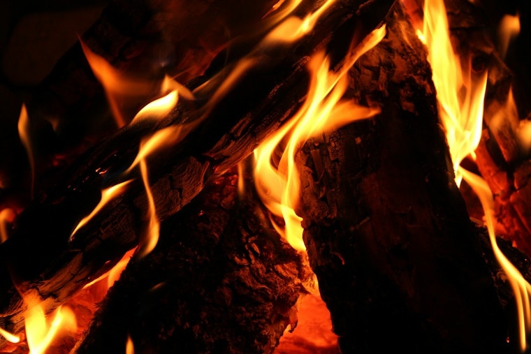 Los Angeles Issues Mandatory Wood-Burning Ban to Combat Air Quality Deterioration