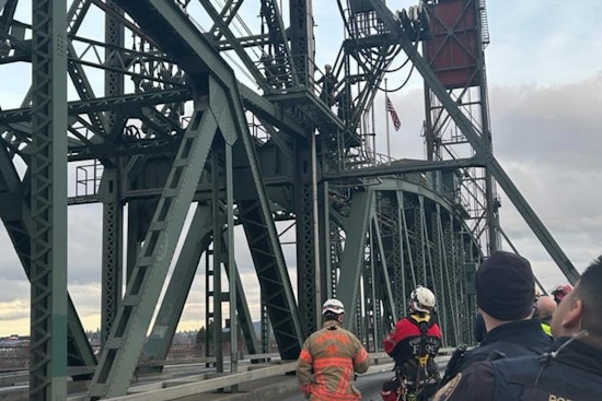 Man Charged After Overnight Stand-off on Portland's Hawthorne Bridge Tower
