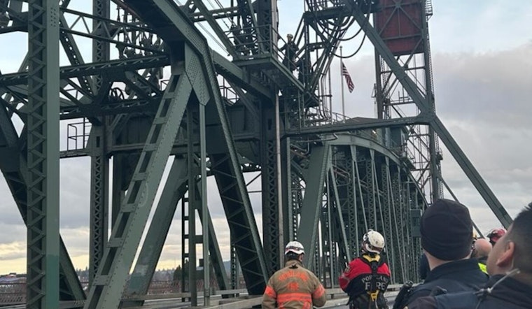 Man Charged After Overnight Stand-off on Portland's Hawthorne Bridge Tower