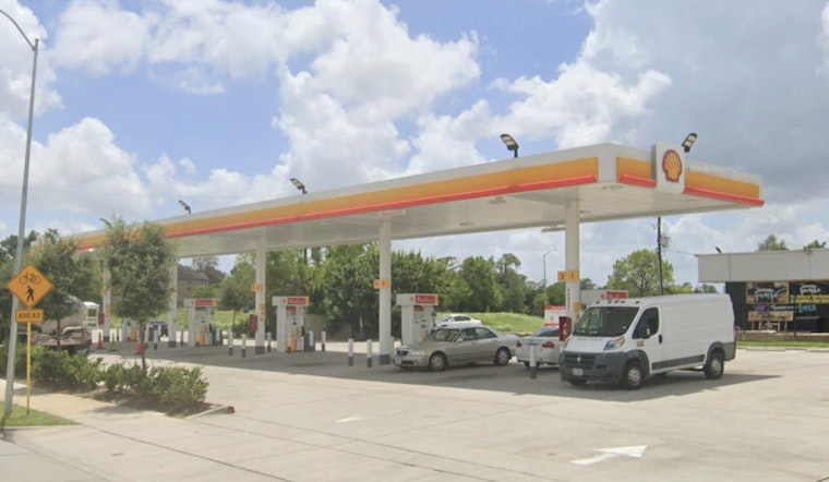 Man Fatally Shot During Confrontation at Houston Gas Station as Suspect Remains at Large