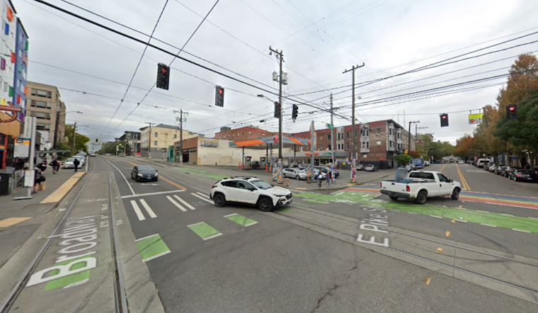 Man Seriously Injured in Stabbing Incident in Seattle's Capitol Hill, Suspect At Large