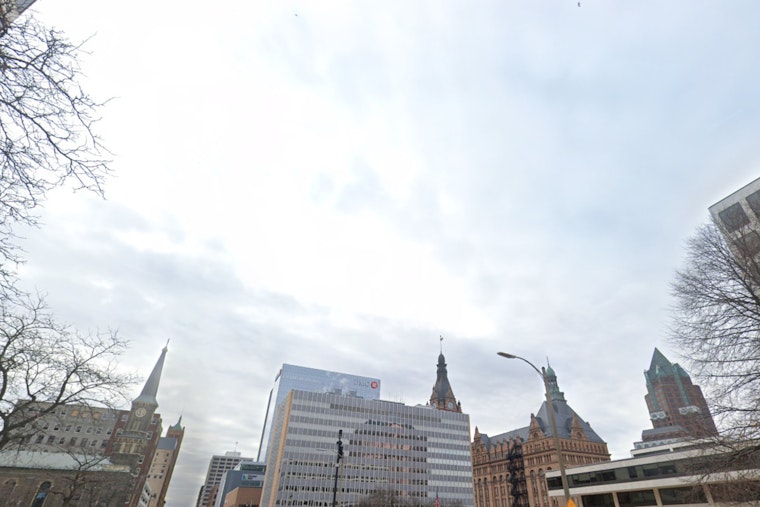 Milwaukee Enshrouded in Fog as NWS Predicts Cold Snap and Potential Wintry Mix Hazards