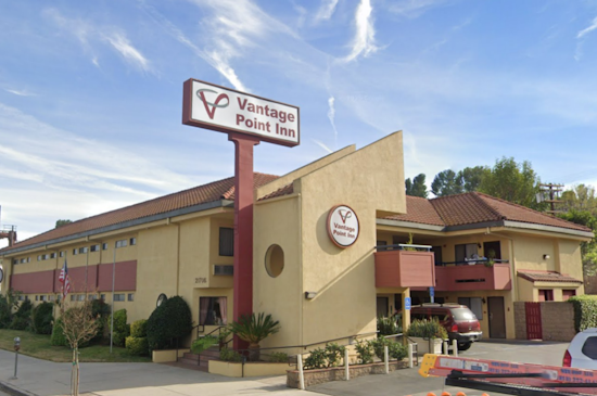 Naked Gunman Benjamin Prince Dead After Shootout with LAPD at Woodland Hills Inn, No Officers Injured