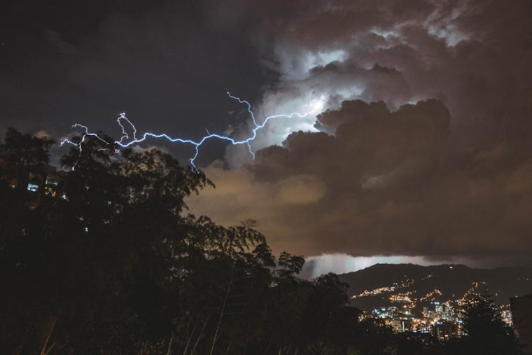 Nashville Braces for Mixed Bag of Unsettled Weather Including Showers, Thunderstorms, and Temperature Swings