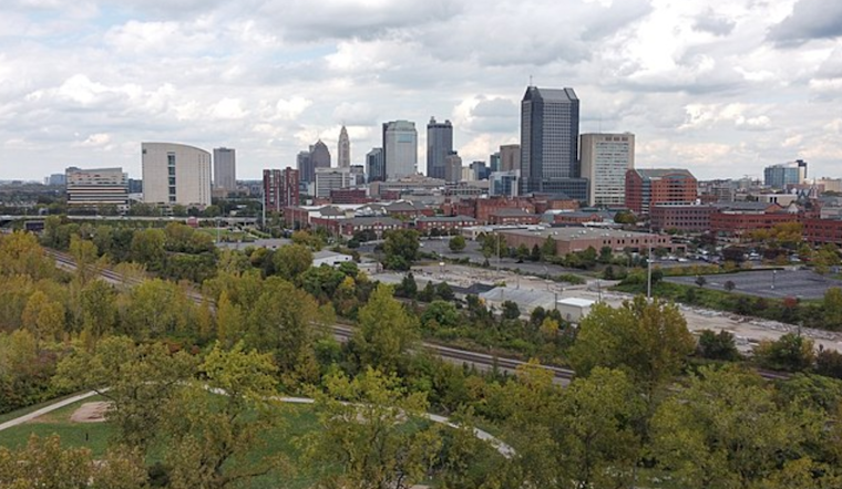 Ohio Residents Eye Midwest's Fickle Weather: Warm Fronts and Shy Sun Play Meteorological Tug-of-War