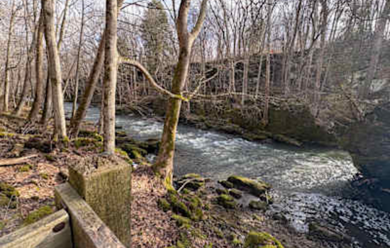 Ohio's Clifton Gorge Winter Hike Invites Adventure Seekers for Scenic Trek Along Little Miami River