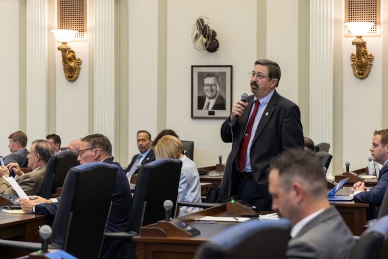 Oklahoma Bill Proposes Mandatory Financial Literacy Workshops for Student Athletes Engaging in NIL Contracts