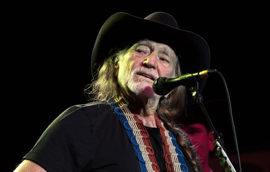 Outlaw Music Festival Celebrates 10th Anniversary with Willie Nelson and Bob Dylan at Cincinnati's Riverbend Music Center